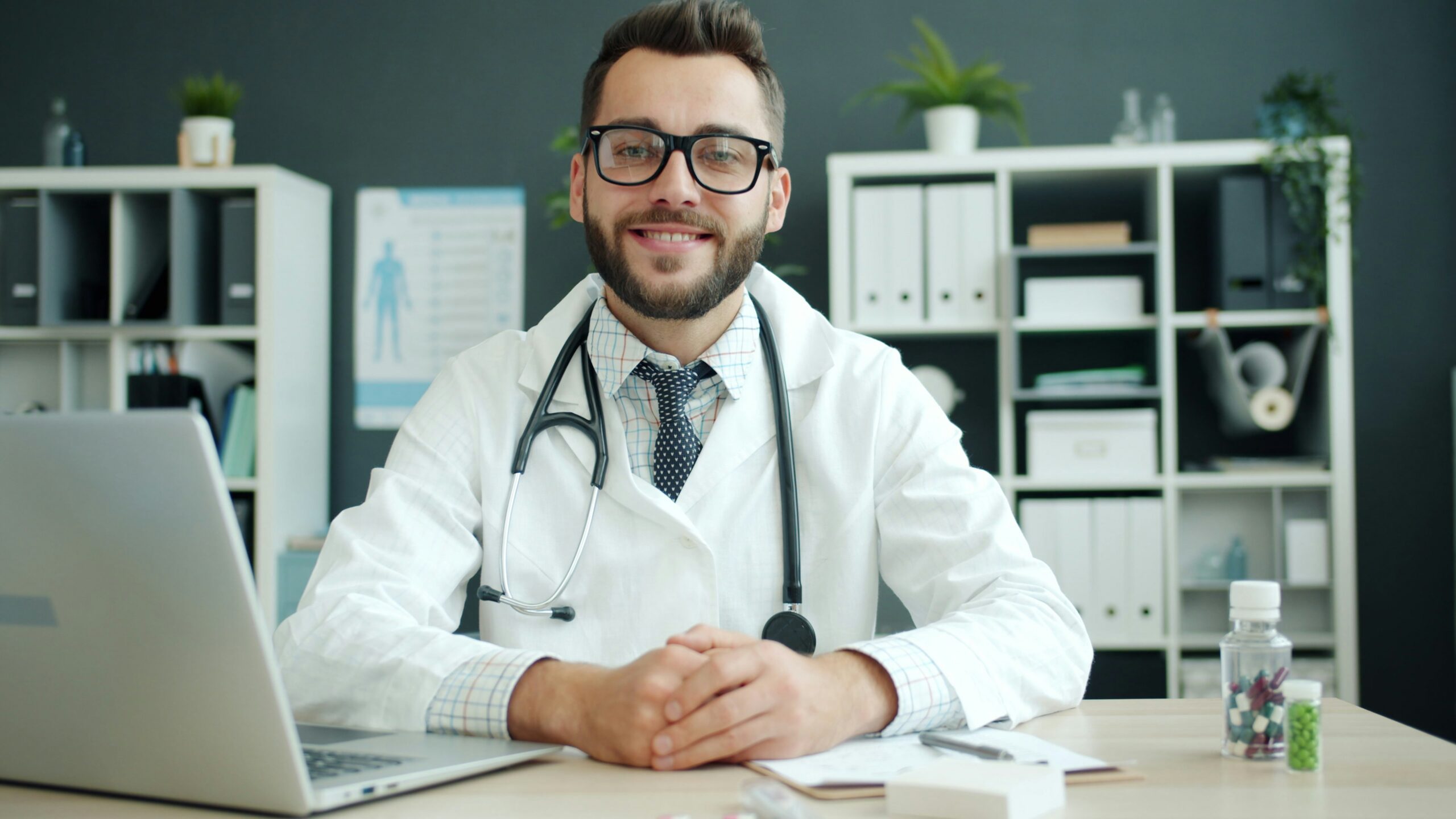 photo 1758691463384 771db2f192b3jpeg | ProCare Consulting Healthcare professionals discussing Medicare options